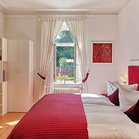 Design-hotel Zur Abtei 3* آخن
