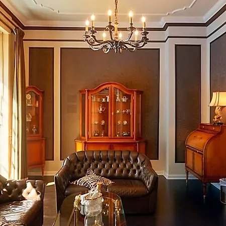 Design-hotel Zur Abtei 3* آخن