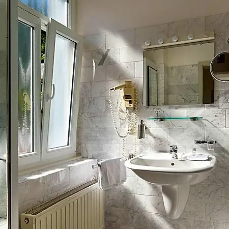 Design-hotel Zur Abtei فندق 3*